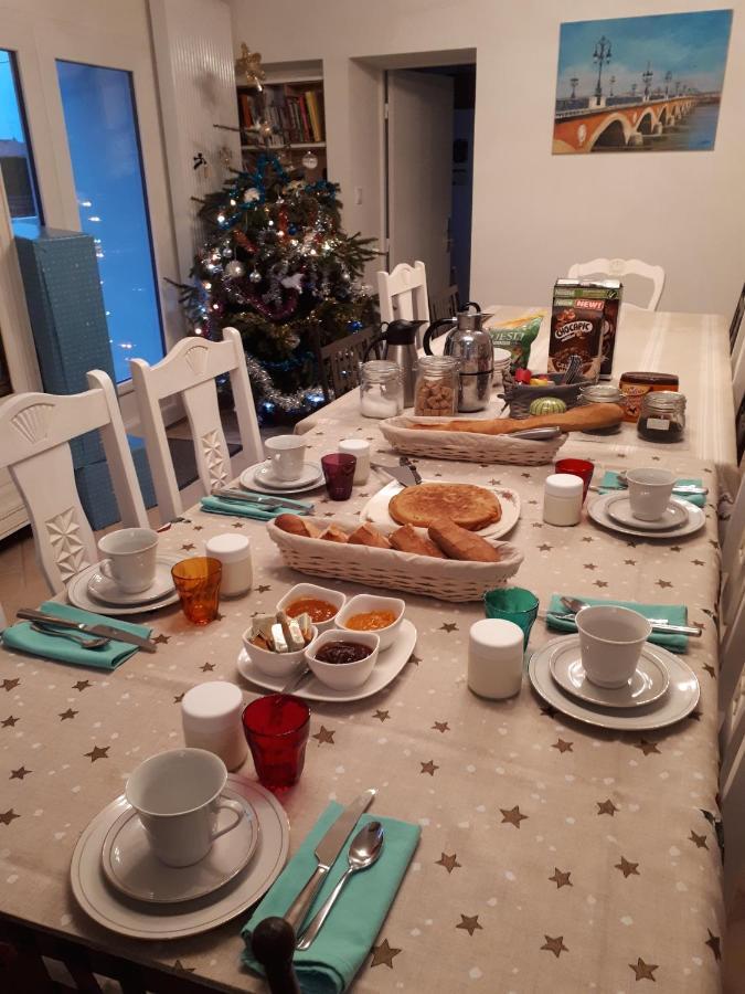 Bed and Breakfast Chez Pascale Et Patrick Mios Exterior foto